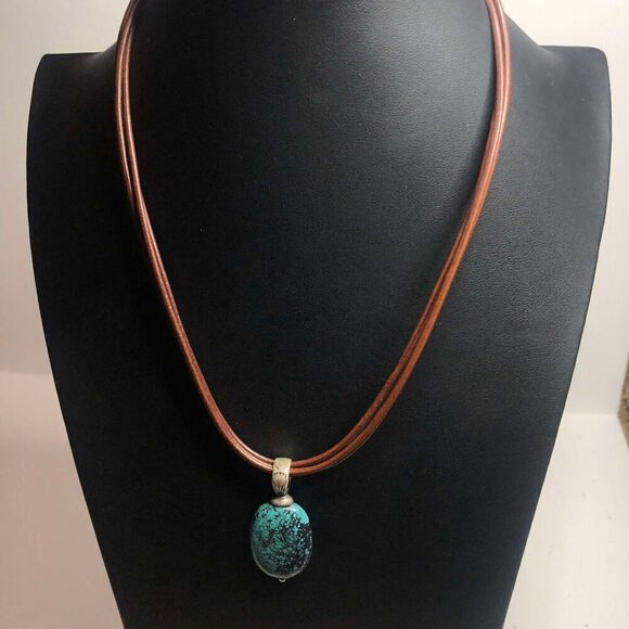 1309 Silpada Sterling 925 Adjustable Leather Necklace Turquoise Pendant N1357 - Picture 2 of 3